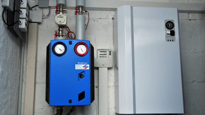 Power-to-heat: Einsatz von Strom-Angebotsspitzen in Hybridheizungen Der Power-to-Heat-Elektroheizer liefert Wärme an den Speicher. Foto: IWO