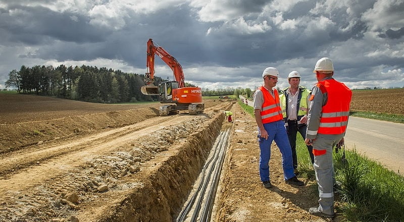 Verlegung einer 110-kV-Erdkabels in Baden-Württemberg. Foto Nico Pudimat / Wikimedia
