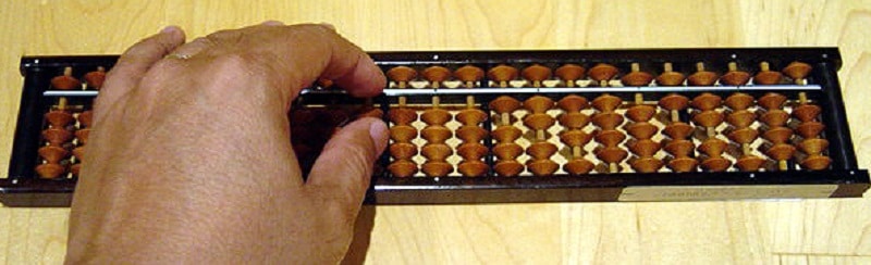 Bliebe die Energiewende ohne Digitalisierung, müsste man sie wohl mit einem Abakus stemmen. Foto: Kowloonese / Wikimedia / Lizenz unter CC BY-SA 3.0