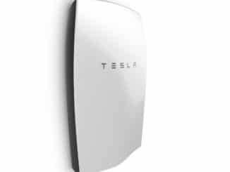 Tesla Powerwall, ein Speicher auch für kleinere Wohngebäude, wird von Lichtblick ab diesem Jahr vertrieben. Foto: LichtBlick
