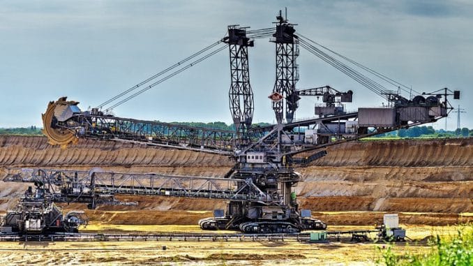 excavators-1050501_1920 Bagger im Rheinischen Revier. Auch als Rohstoff hat die Braunkohle kaum Zukunft. Foto: darkmoon1968 / pixabay