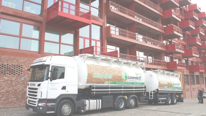 img_7127_kl Pelletlieferung Am Lokdepot 6 in Berlin-Schöneberg. Foto: Urbansky Pellets, Holz, Brennholz,. Festbrennstoff, EnEV, KfW, EEWärmeG