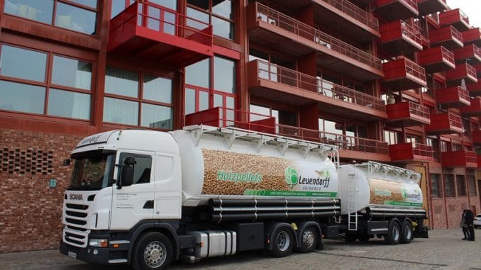 img_7127_kl Pelletlieferung Am Lokdepot 6 in Berlin-Schöneberg. Foto: Urbansky Pellets, Holz, Brennholz, Festbrennstoff, EnEV, KfW, EEWärmeG