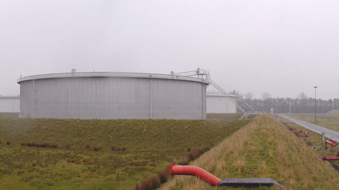 NWO-Tankdeich_Wilfra_gemeinfrei AuchTanklager können ihre Hügelpumpen modernisieren und dafür Fördergelder bekommen. Foto: gemeinfrei Tanklager, Förderung, BAFA, Pumpe