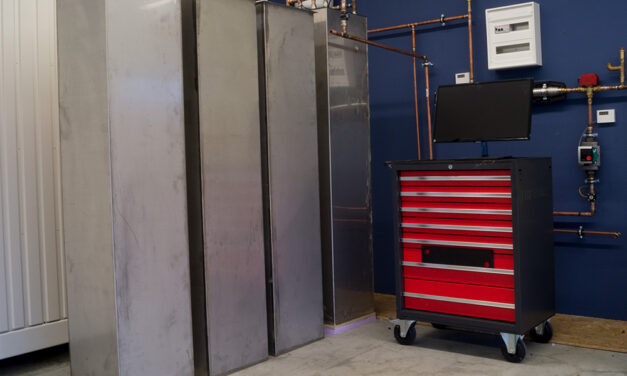 Testanlage des Salzspeichers, der drei mal effizienter ist als herkömmliche wasserbasierte Wärmespeicher. Fotos: Rawema Salzsspeicher, Warmwasserspeicher, Effizienz