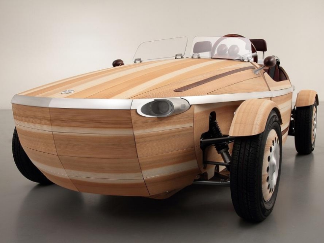 Toyota treibt mit dem Setsuna die Kaskadennutzung auf die Spitze. Die ganze Karosse des Fahrzeugs besteht aus Holz. Das Fahrzeug soll vor einer energetischen oder anderen stofflichen Verwertung von Generation zu Generation weitervererbt werden. Toyota Holz