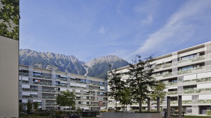 ldn_0101 Malerisch vor den Alpen gelegen und energieeffizient: Das Lodenareal der Neuen Heimat Tirol in Innsbruck. Foto: NHT