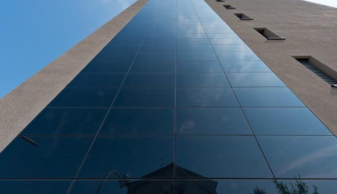 4by3 Photovolatik, hier mit fassadenintegrierten Modulen, ist eine der Lösungen für die Versorgung von Quartieren mit erneuerbaren Energien. Sto / Jens Hagen, Königsfeld