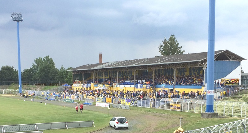 Eine der Brennwerttherme wird die alte Haupttribüne im "Bruno" versorgen. Foto: Urbansky