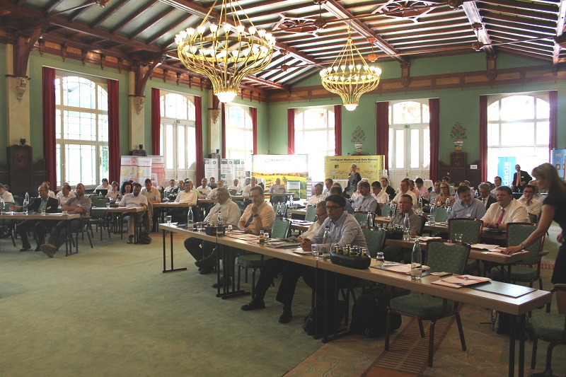 Im historischen Ambiente des Parkhotels Herrenkrug befassten sich Deutschlands Contractoren mit sehr zukünftigen Themen. Foto: Urbansky