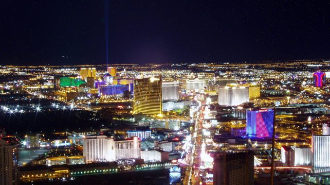 OLYMPUS DIGITAL CAMERA Von der Stromschleuder zur US-Ökostrom-Hauptstadt: Las Vegas. Foto: sgruendling / pixelio.de