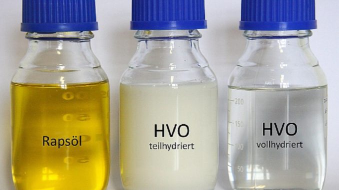 Hydriertes Pflanzenöl Pressefoto Hydriertes Pflanzenöl (HVO) kann als vollwertiger Heizölersatz dienen. Allerdings reichen für eine vollständige Substitution weder Rohstoffbasis noch Produktionskapazitäten aus. Foto: IEC Freiberg