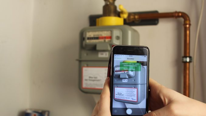 IMG_7296 Unter einem Kubikmeter Erdgas kann man sich noch etwas vorstellen. Bei einer Kilowattstunde Strom sieht das schon anders aus. Wie werden die verschiedenen Eenrgieeinheiten besser vergleichbar? Foto: UrbanskyMit Apps wie Pixolus können Mieter oder Mitarbeiter einfach zählerstände ablesen und gleich digitalisiert weiterleiten. Foto: Urbansky