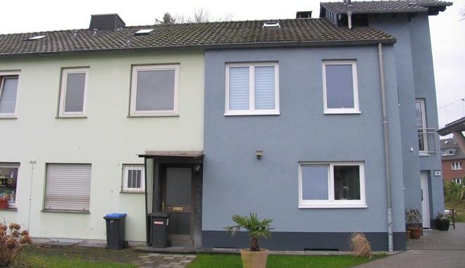 4by3 An der Dämmung von Fassaden in Bestandsgebäuden (rechts) führt kein Weg vorbei. Ansonsten kommt es weiterhin zu Wärme- und damit Effizienzverlusten wie im linken Hausteil. Foto: Urbansky