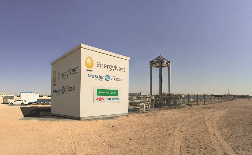 Energynest-Betonspeicher am Masdar-Institut in Abu Dhabi. Bisher bewies er in über 1.000 verschleißfreien Ladezyklen seien Praxistauglichkeit. Foto: Energynest