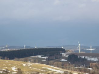 Könnten eine Quelle für Grünstrom in der Direktvermarktung sein: Windkraftanlagen, die bald aus der Förderung herausfallen. Foto: Urbansky