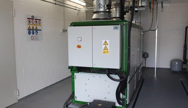4by311 Eines der Blockheizkraftwerke, die in Haßfurt für energieeffizienten Grundlaststrom und günstige Tarife sorgen. Foto: Urbansky