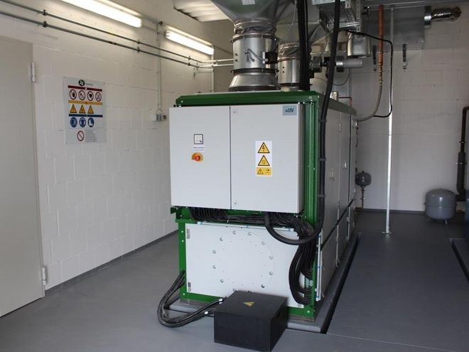 Eines der Blockheizkraftwerke, die in Haßfurt für energieeffizienten Grundlaststrom und günstige Tarife sorgen. Foto: Urbansky