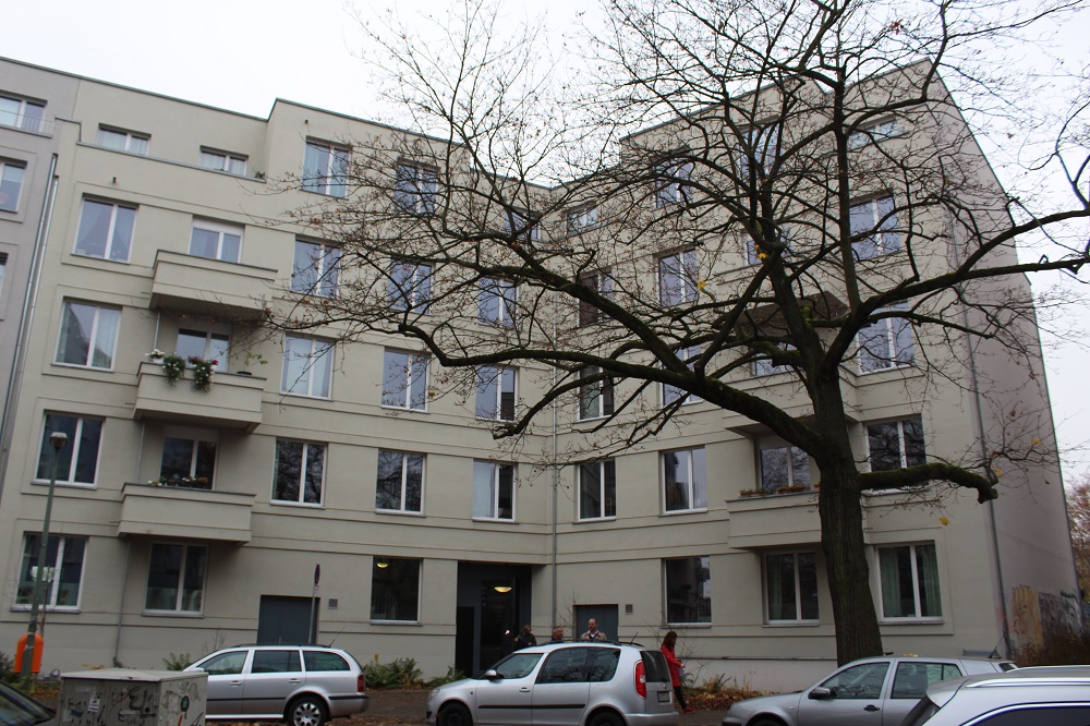 Pankower Mehr­fa­mi­li­enhaus heizt mit Pellets