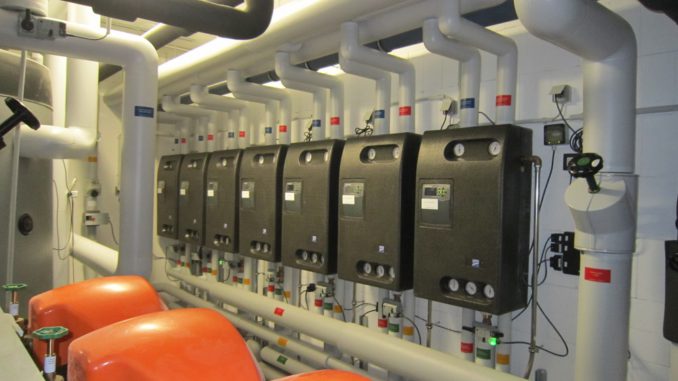 IMG_1790 Hygienisch einwandfrei und energieeffizient: dezentrale Wohnungsstationen. Foto: Oventrop