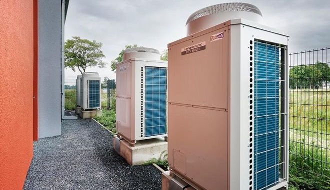 4by3 Regelmäßige Wartungen und Auswechseln alter Komponenten, etwa energetisch ineffizienter Ventilatoren, sorgen für mehr Effizienz bei Lüftungs- und Klimaanlagen. Foto: Mitsubishi