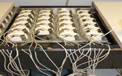 Mikro­plastik im Boden führt zu mehr CO2-Emissionen