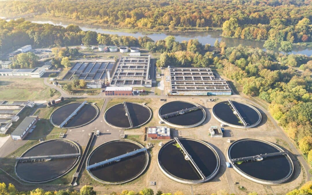 KI-​gesteuerte Wehr­klappen helfen gegen Überflutungen